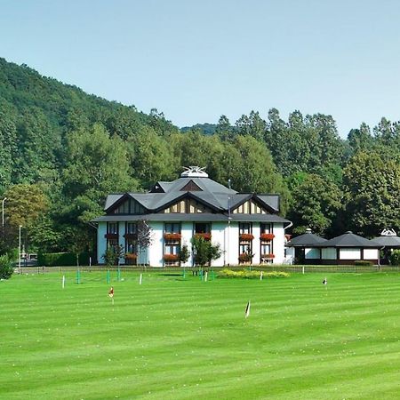 Landhotel Naafs-Haeuschen Ломар Екстер'єр фото